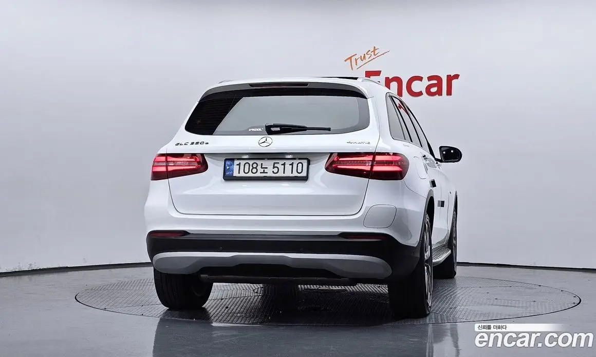 Mercedes-Benz GLC-Class 2018 2.0 автомат (гидро), фото 4 Mercedes-Benz GLC-Class 2018 2.0 автомат (гидро), фото 4
