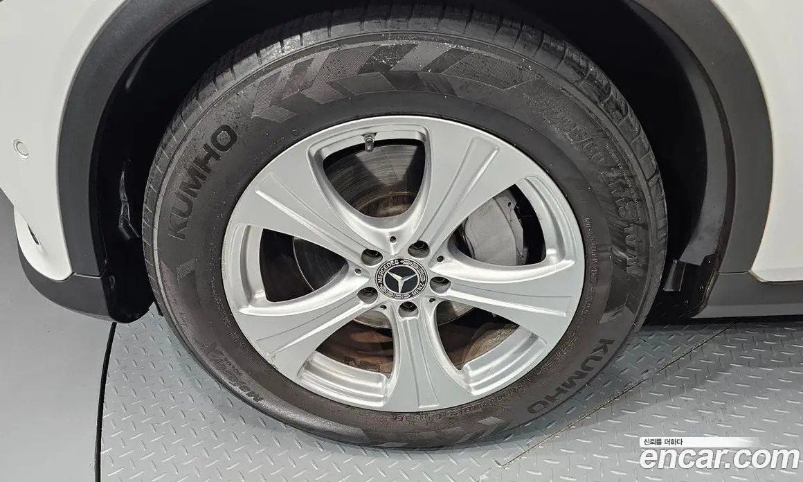 Mercedes-Benz GLC-Class 2018 2.1 автомат (гидро), фото 4 Mercedes-Benz GLC-Class 2018 2.1 автомат (гидро), фото 4