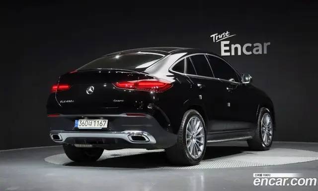 Mercedes-Benz GLE-Class 2023 3.0 автомат (гидро), миниатюра 2