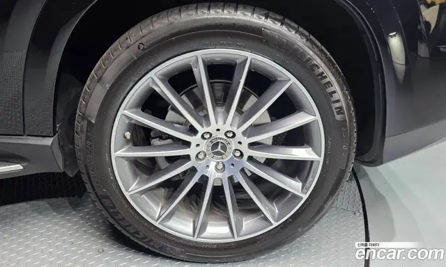 Mercedes-Benz GLE-Class 2023 3.0 автомат (гидро), миниатюра 7