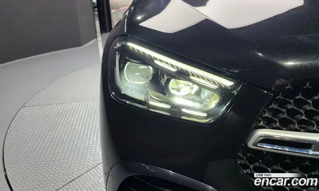 Mercedes-Benz GLE-Class 2023 3.0 автомат (гидро), миниатюра 8