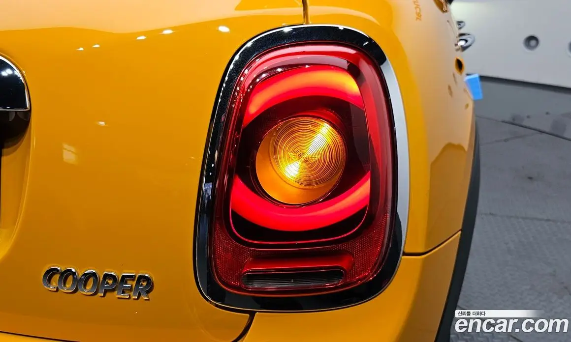 Mini Cooper 2015 1.5 автомат (гидро), фото 8