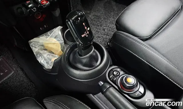 Mini Cooper 2019 2.0 автомат (гидро), миниатюра 11