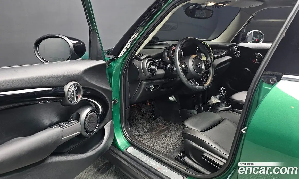 Mini Cooper 2019 2.0 автомат (гидро), фото 12