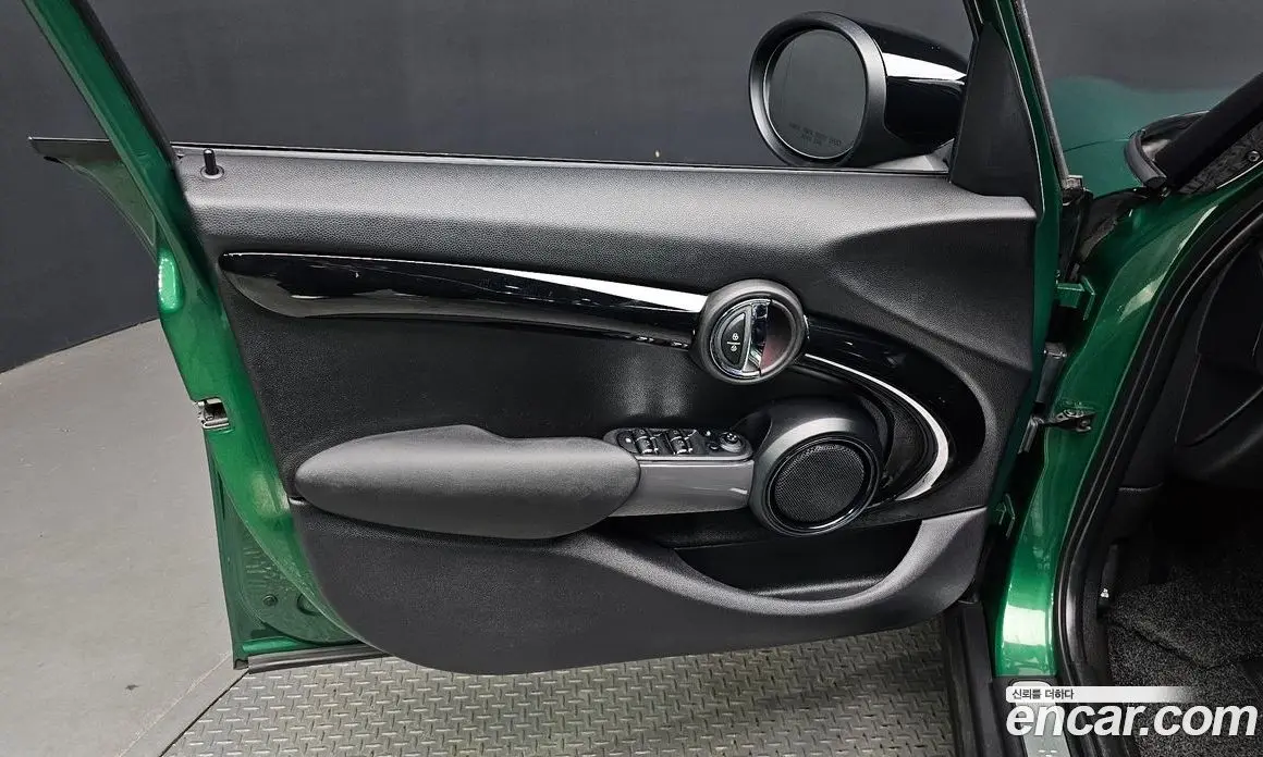 Mini Cooper 2019 2.0 автомат (гидро), фото 13