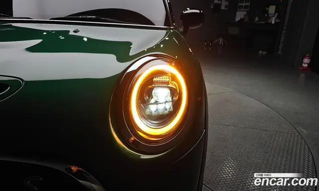 Mini Cooper 2019 2.0 автомат (гидро), миниатюра 7