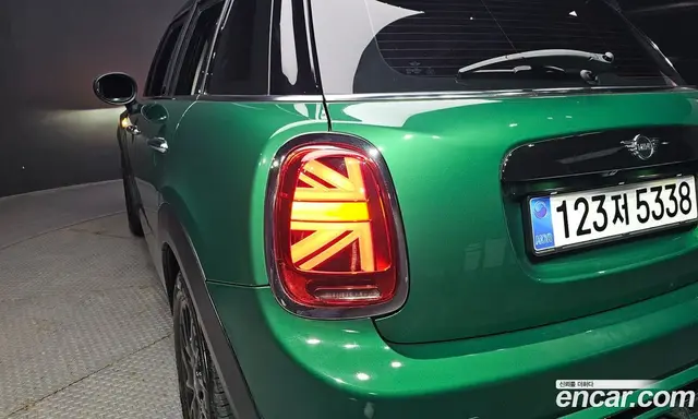 Mini Cooper 2019 2.0 автомат (гидро), миниатюра 8