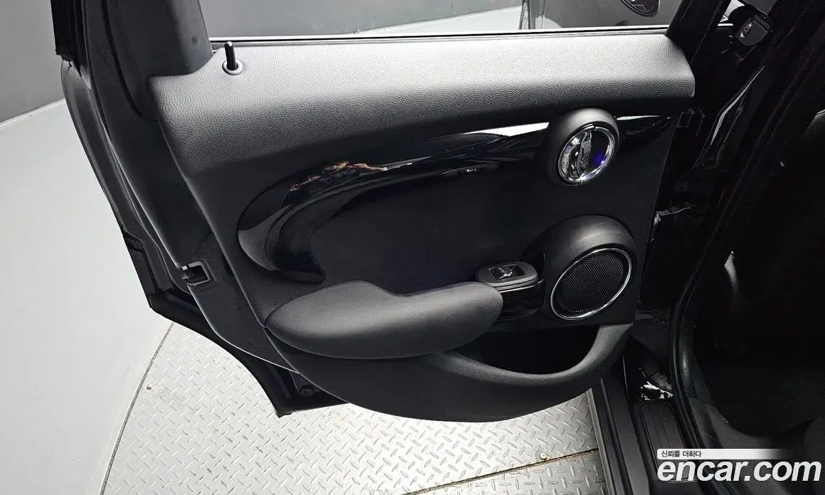Mini Cooper 2020 1.5 автомат (гидро), фото 15