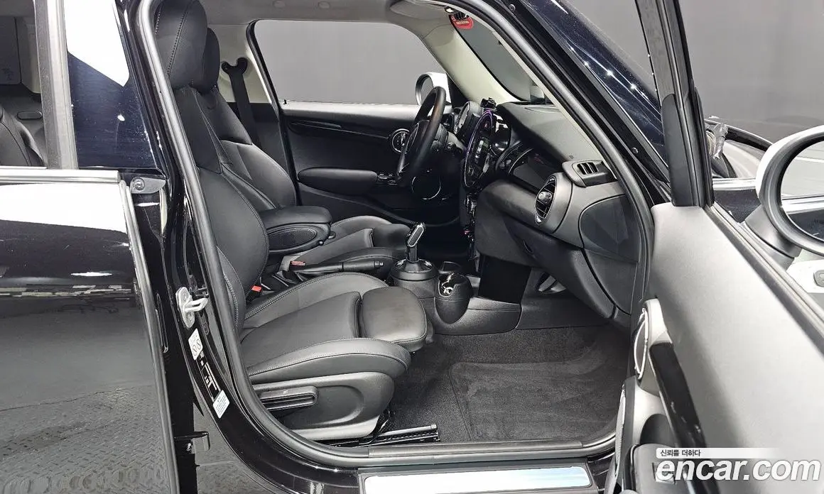 Mini Cooper 2020 1.5 автомат (гидро), фото 16