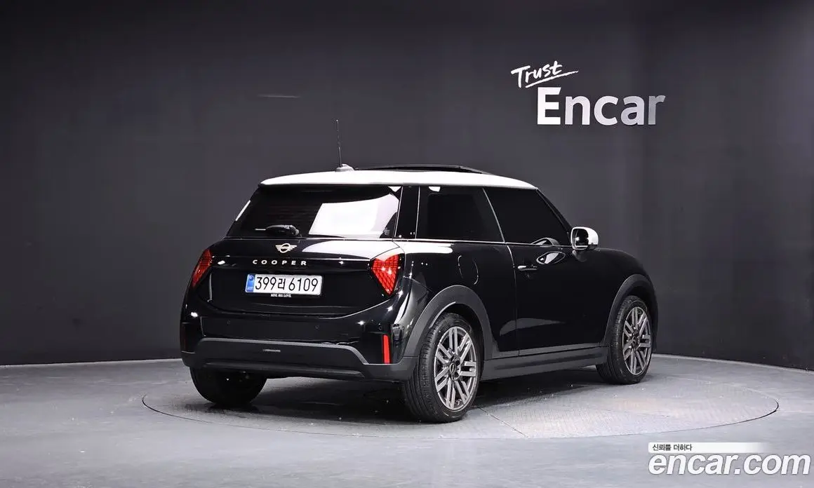 Mini Cooper 2025 2.0 автомат (гидро), фото 2 Mini Cooper 2025 2.0 автомат (гидро), фото 2