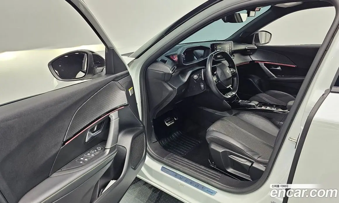 Peugeot 2008 2023 1.5 автомат (гидро), фото 13 Peugeot 2008 2023 1.5 автомат (гидро), фото 13