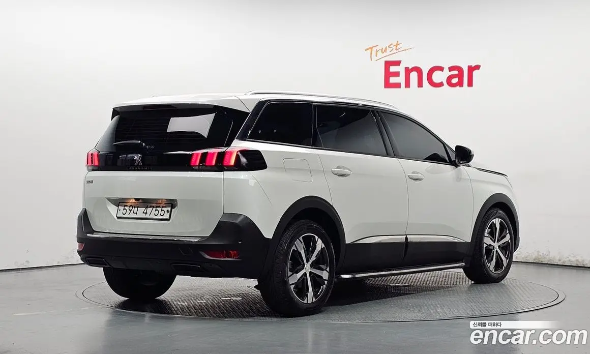 Peugeot 5008 2018 1.6 автомат (гидро), фото 1 Peugeot 5008 2018 1.6 автомат (гидро), фото 1