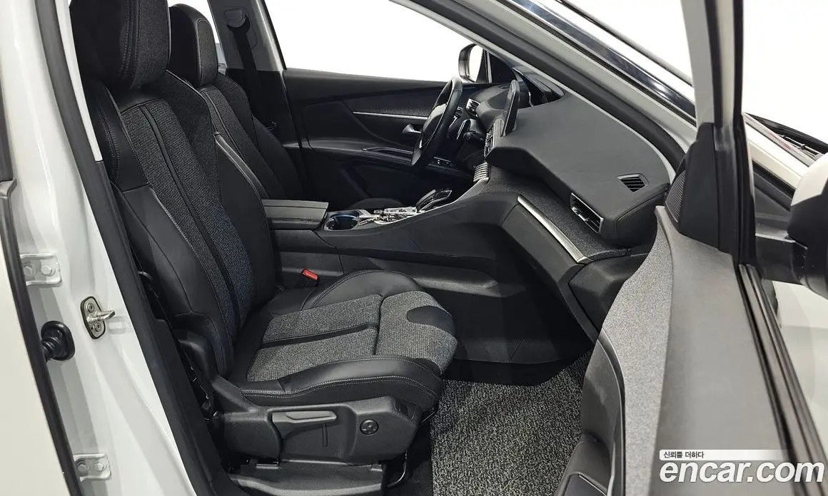 Peugeot 5008 2018 1.6 автомат (гидро), фото 15 Peugeot 5008 2018 1.6 автомат (гидро), фото 15