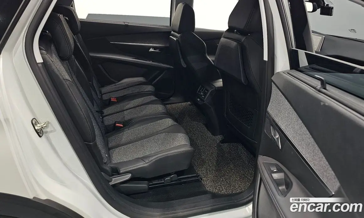 Peugeot 5008 2018 1.6 автомат (гидро), фото 16 Peugeot 5008 2018 1.6 автомат (гидро), фото 16