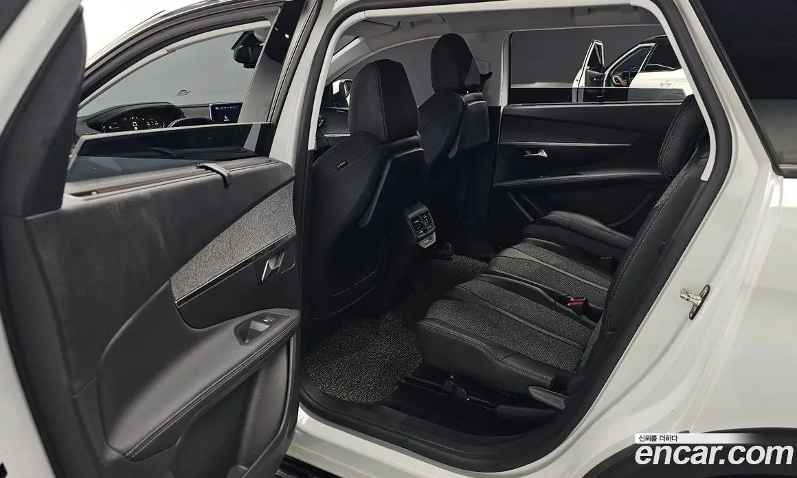 Peugeot 5008 2018 1.6 автомат (гидро), фото 17 Peugeot 5008 2018 1.6 автомат (гидро), фото 17