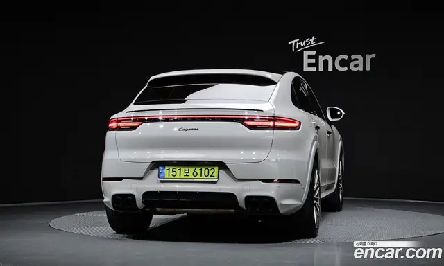 Porsche Cayenne 2023 3.0 автомат (гидро), миниатюра 3