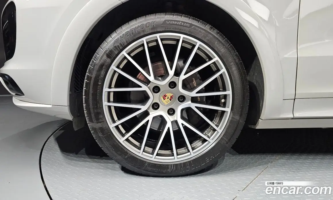 Porsche Cayenne 2023 3.0 автомат (гидро), фото 4