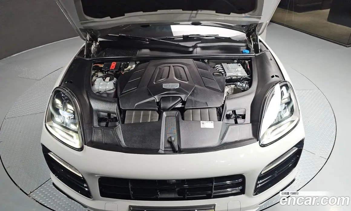 Porsche Cayenne 2023 3.0 автомат (гидро), фото 5