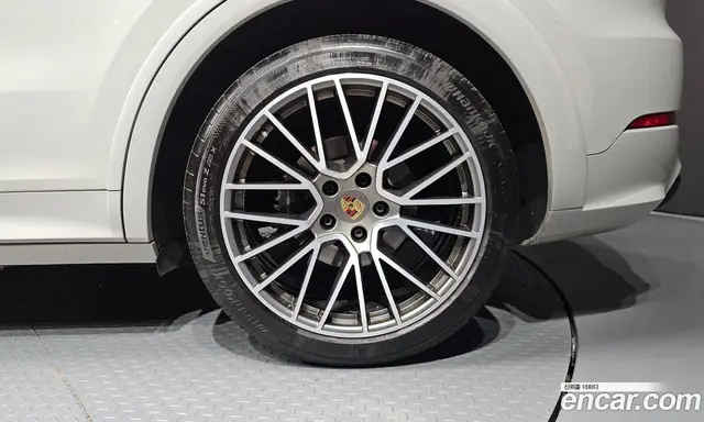 Porsche Cayenne 2023 3.0 автомат (гидро), миниатюра 6