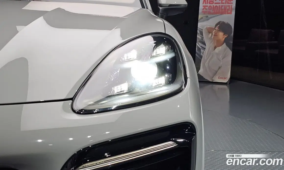 Porsche Cayenne 2023 3.0 автомат (гидро), фото 7