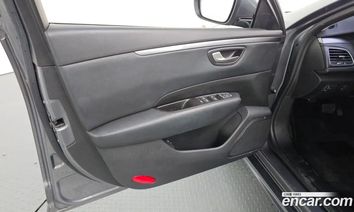 Renault (Samsung) SM6 2018 2.0 автомат (гидро), фото 14 Renault (Samsung) SM6 2018 2.0 автомат (гидро), фото 14
