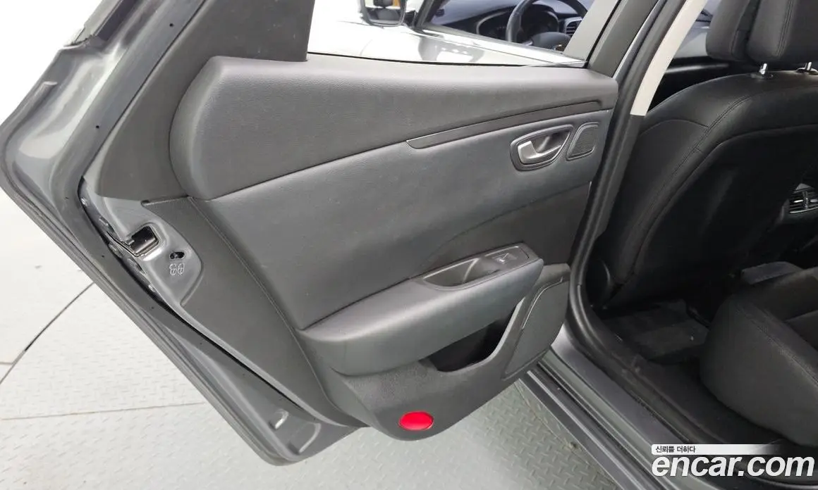 Renault (Samsung) SM6 2018 2.0 автомат (гидро), фото 15 Renault (Samsung) SM6 2018 2.0 автомат (гидро), фото 15