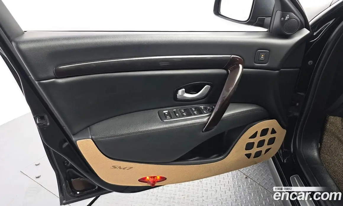 Renault (Samsung) SM7 2016 2.0 автомат (гидро), фото 14 Renault (Samsung) SM7 2016 2.0 автомат (гидро), фото 14