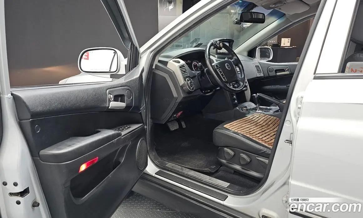 SsangYong Korando 2014 2.0 автомат (гидро), фото 13