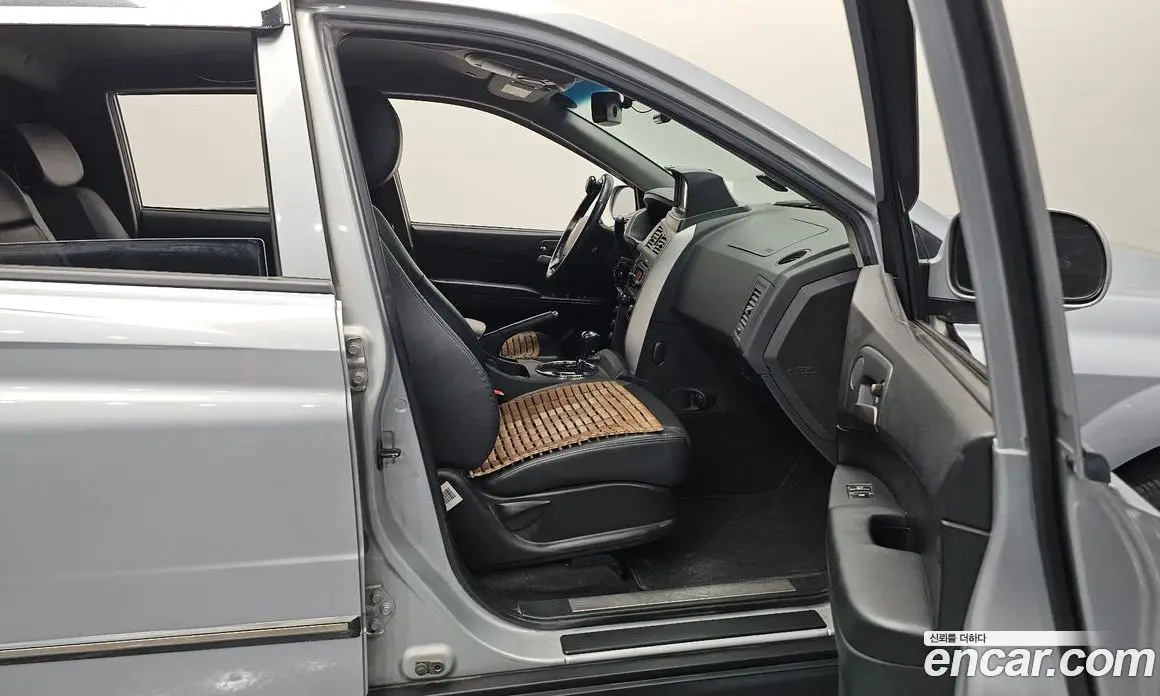 SsangYong Korando 2014 2.0 автомат (гидро), фото 16