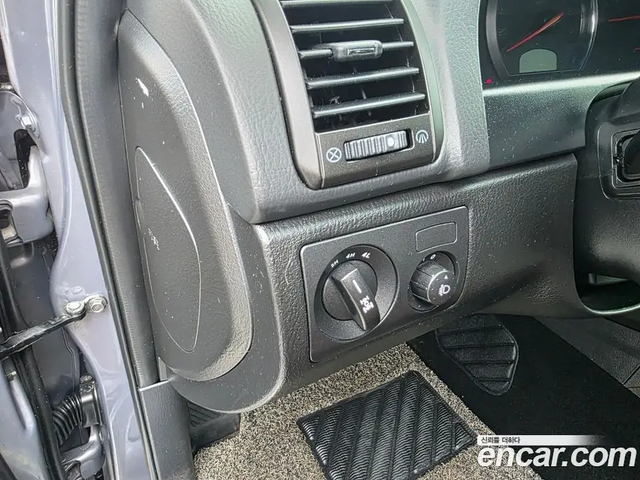 SsangYong Rexton 2016 2.2 автомат (гидро), фото 13 SsangYong Rexton 2016 2.2 автомат (гидро), фото 13