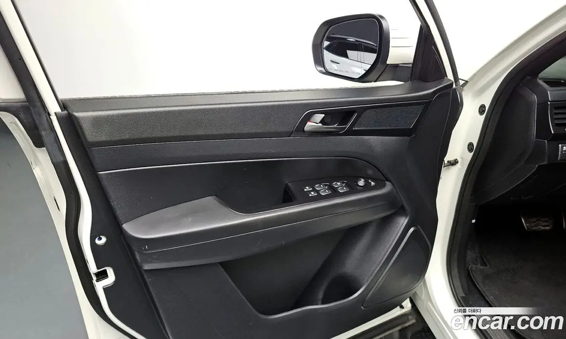 SsangYong Rexton 2020 2.2 автомат (гидро), фото 13