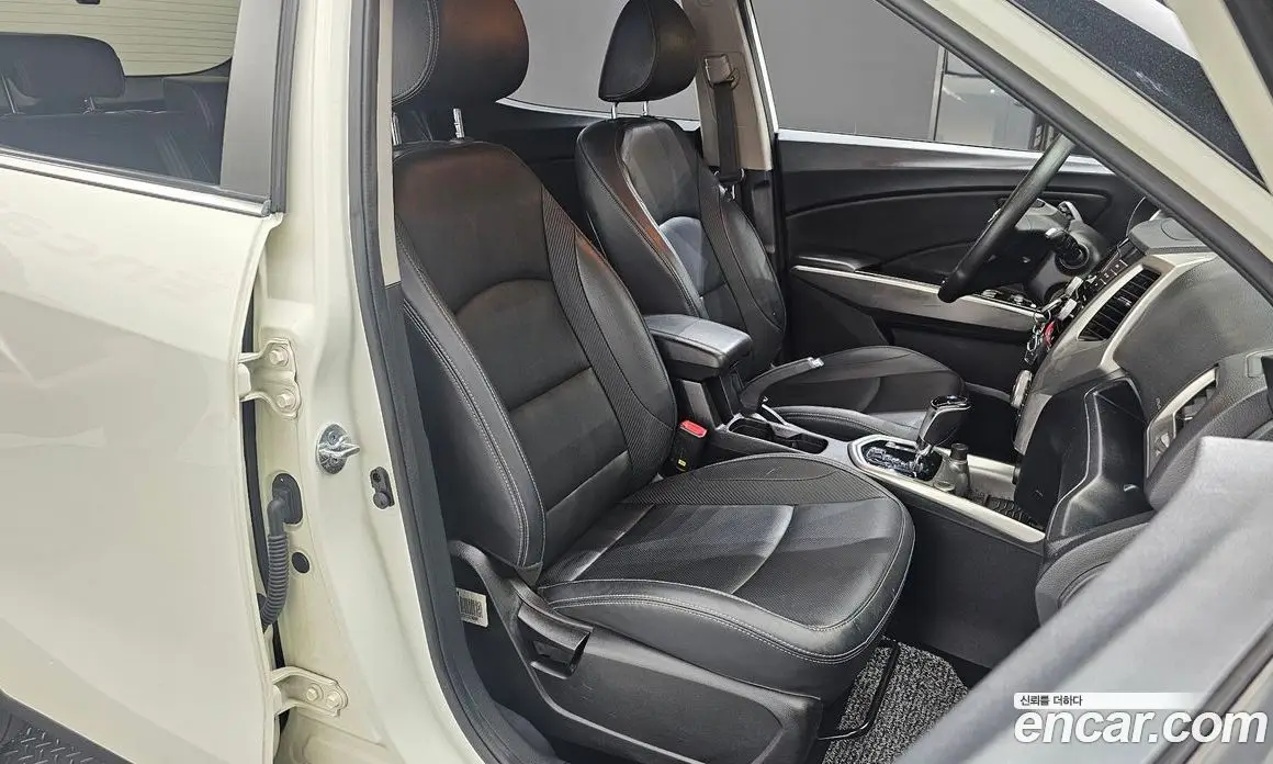 SsangYong TIBOLI 2015 1.6 автомат (гидро), фото 18