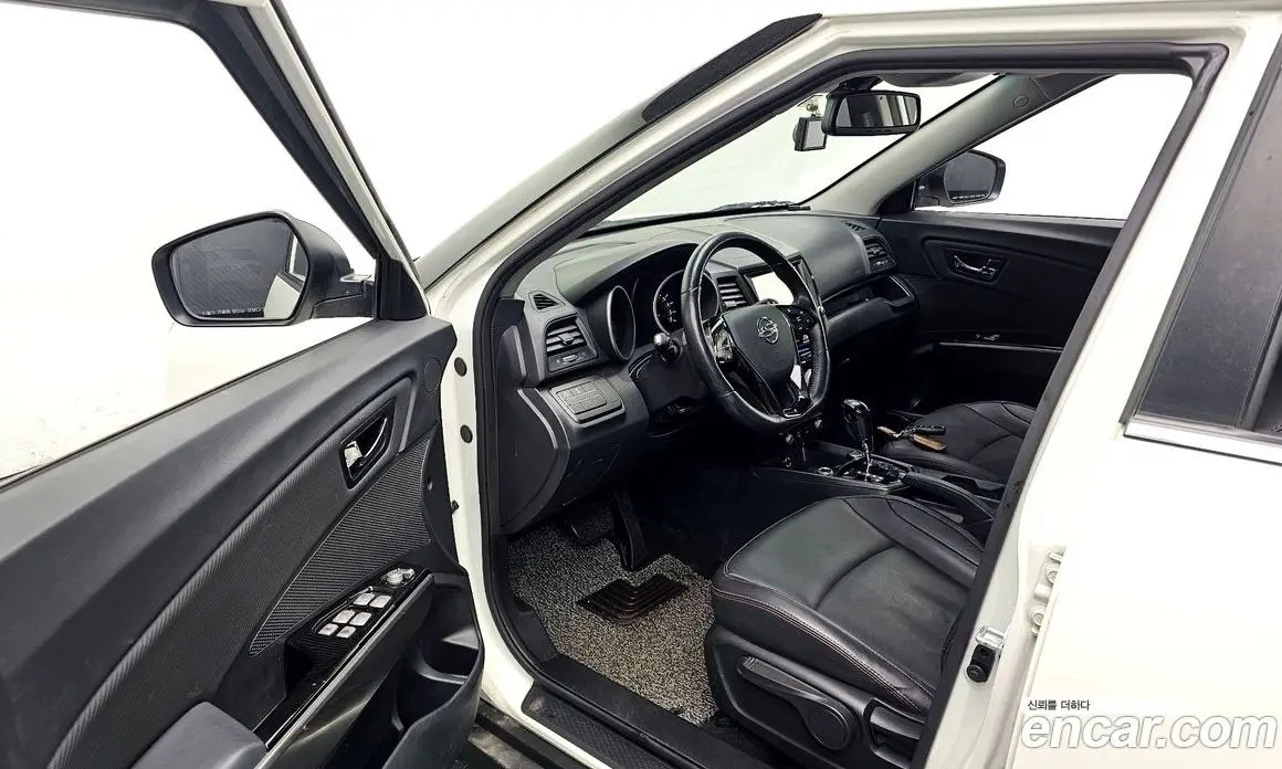 SsangYong TIBOLI 2017 1.6 автомат (гидро), фото 13