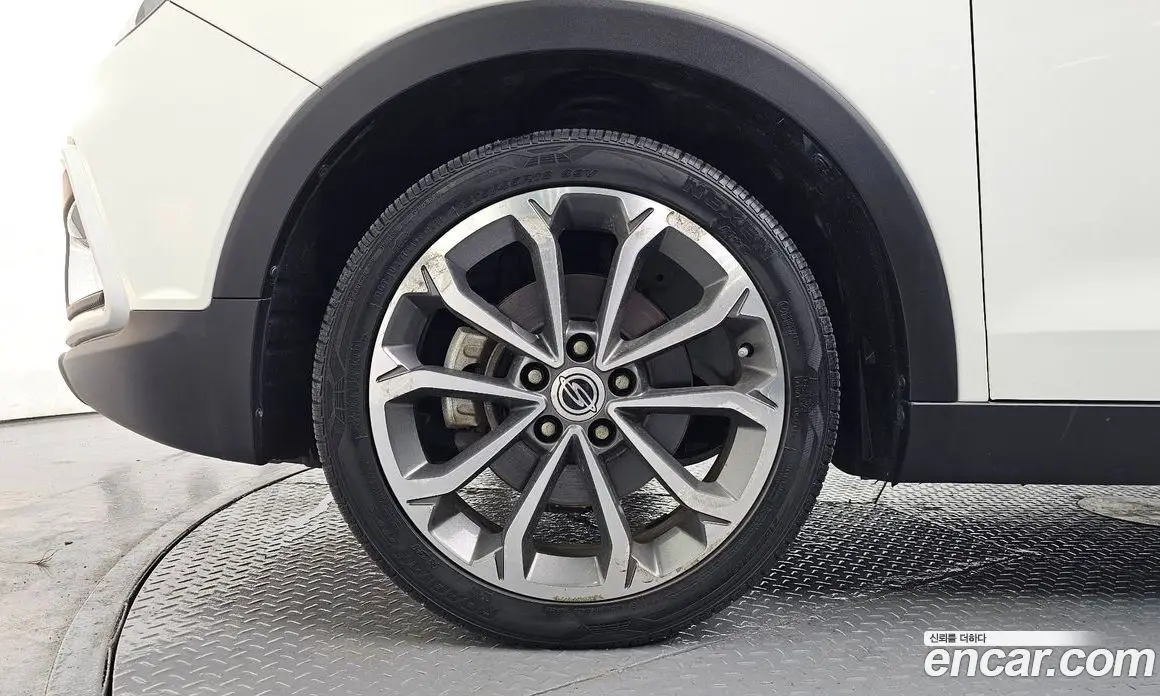 SsangYong TIBOLI 2017 1.6 автомат (гидро), фото 5