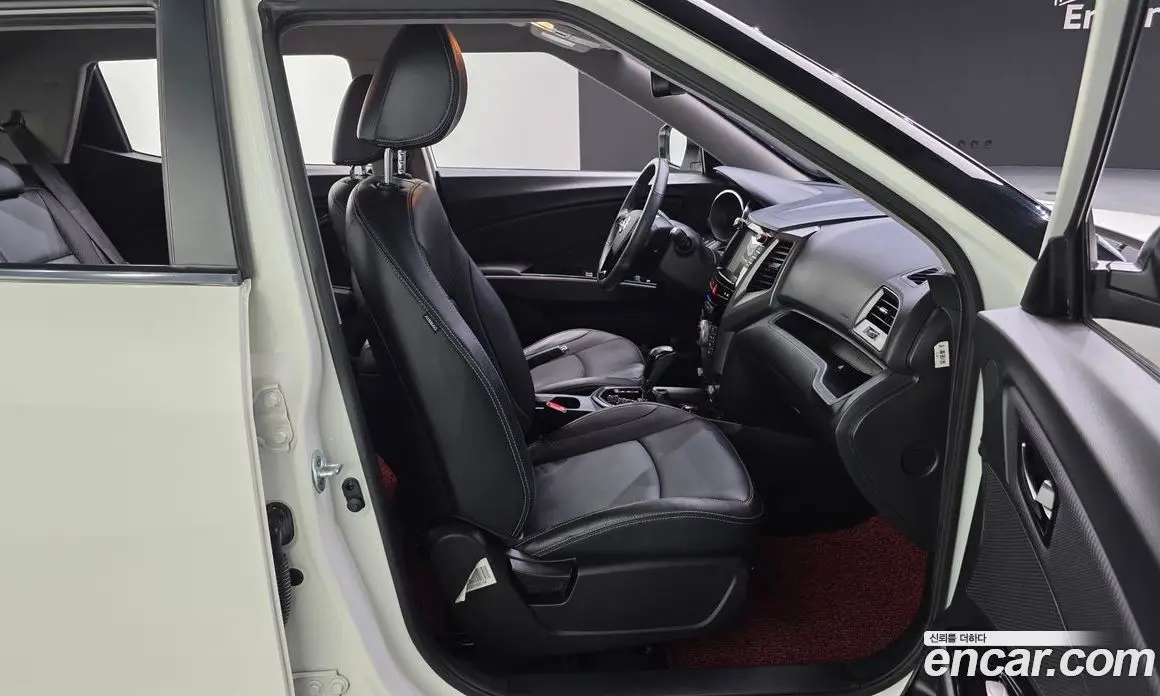 SsangYong TIBOLI 2017 1.6 автомат (гидро), фото 17