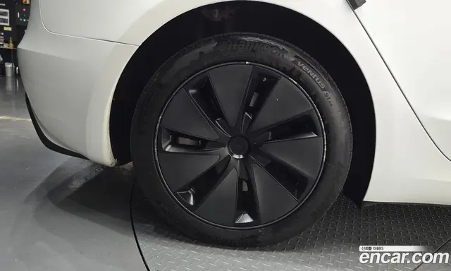 Tesla Model 3 2024 0.2 автомат (гидро), миниатюра 4