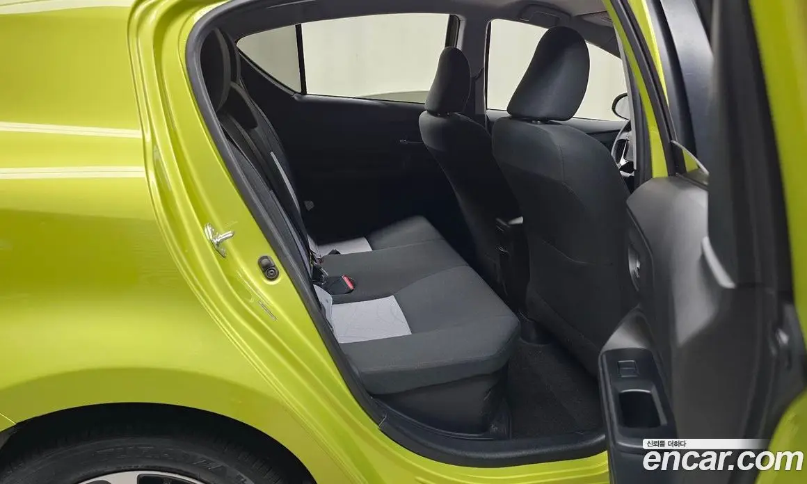Toyota Prius 2018 1.5 автомат (гидро), фото 16