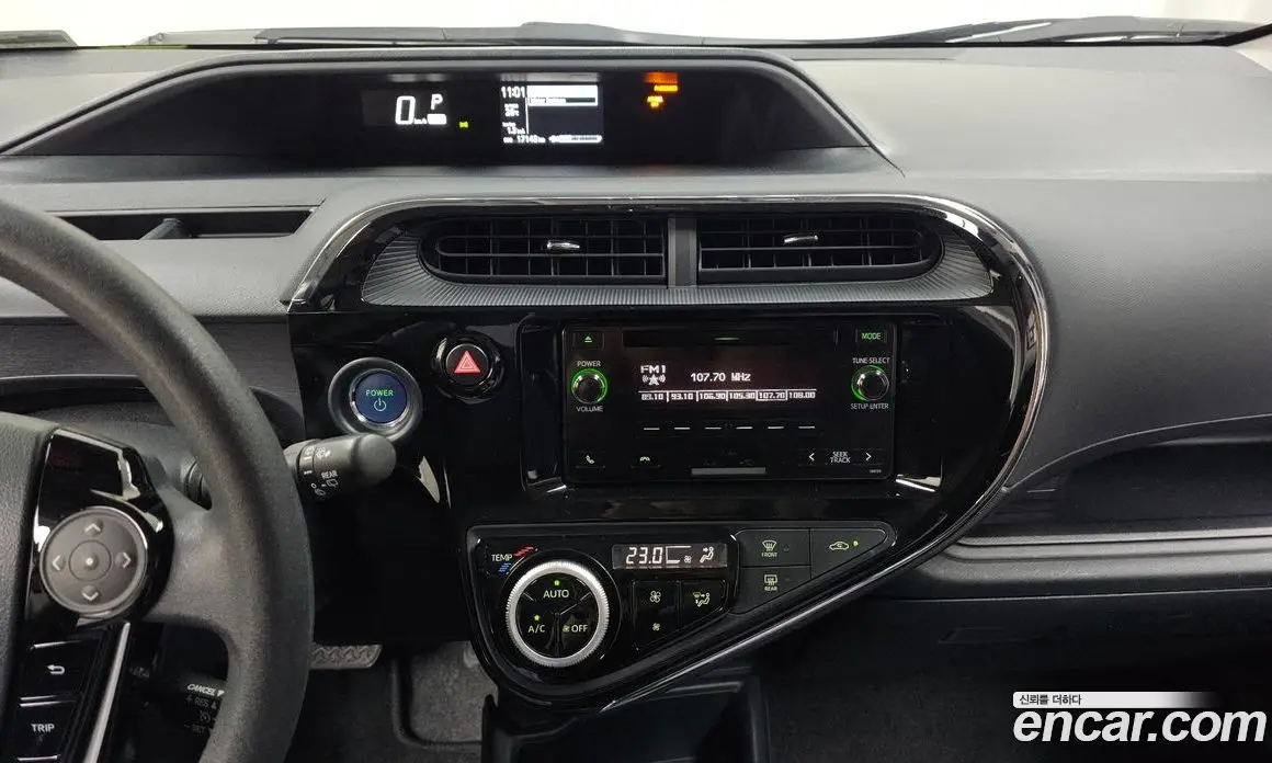 Toyota Prius 2018 1.5 автомат (гидро), фото 18