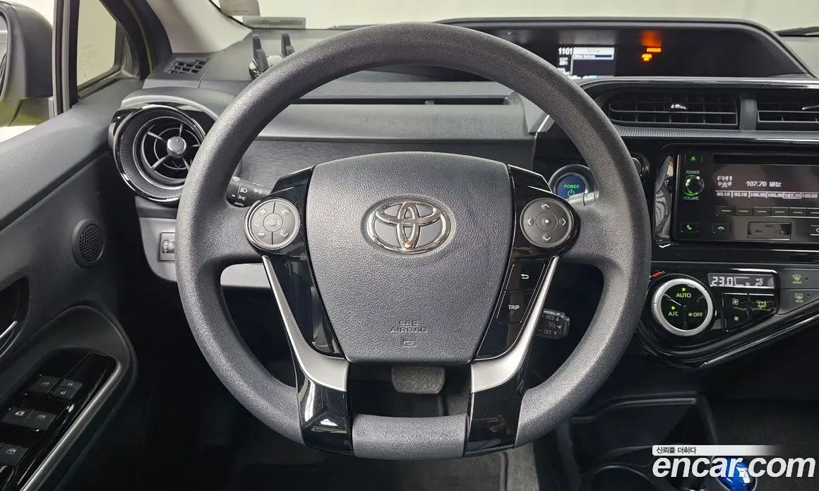 Toyota Prius 2018 1.5 автомат (гидро), фото 19