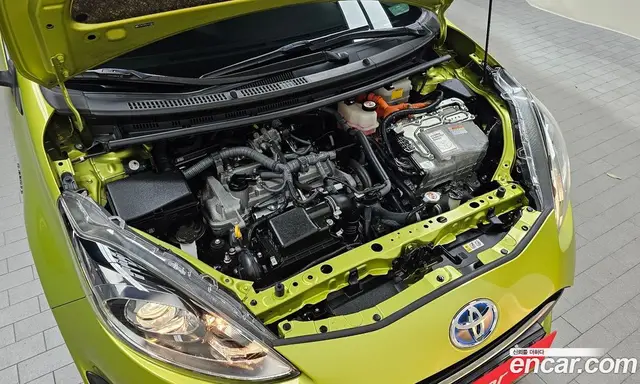 Toyota Prius 2018 1.5 автомат (гидро), миниатюра 5