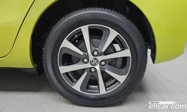 Toyota Prius 2018 1.5 автомат (гидро), миниатюра 6