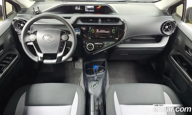 Toyota Prius 2018 1.5 автомат (гидро), миниатюра 9