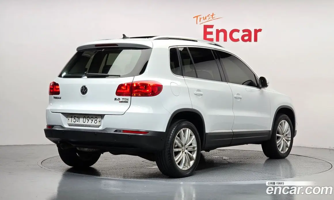 Volkswagen Tiguan 2016 2.0 автомат (гидро), фото 2 Volkswagen Tiguan 2016 2.0 автомат (гидро), фото 2