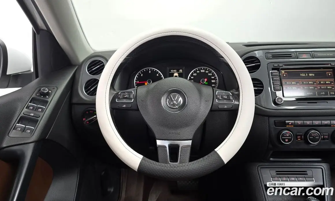 Volkswagen Tiguan 2016 2.0 автомат (гидро), фото 12 Volkswagen Tiguan 2016 2.0 автомат (гидро), фото 12