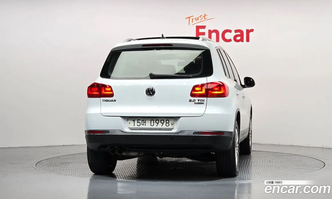 Volkswagen Tiguan 2016 2.0 автомат (гидро), фото 4 Volkswagen Tiguan 2016 2.0 автомат (гидро), фото 4