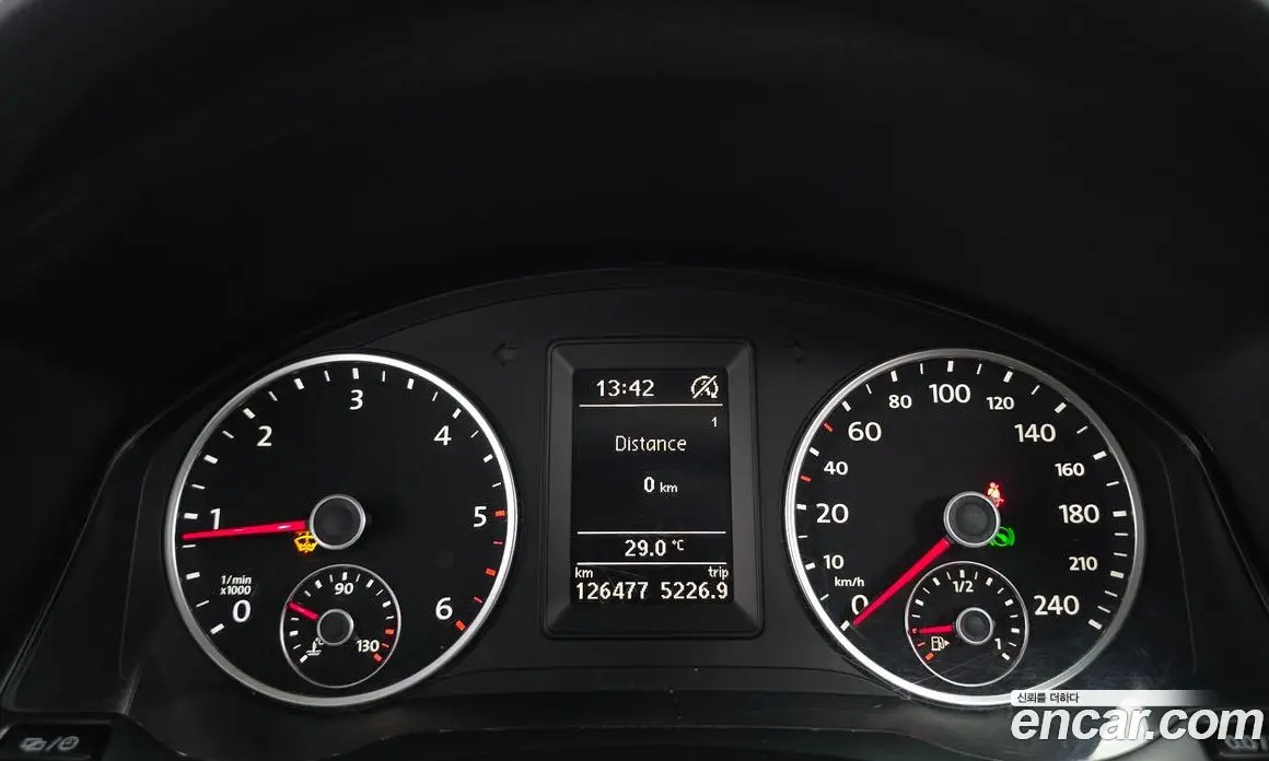 Volkswagen Tiguan 2016 2.0 автомат (гидро), фото 8 Volkswagen Tiguan 2016 2.0 автомат (гидро), фото 8