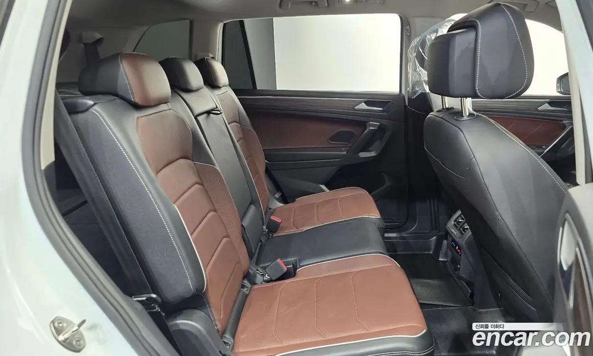 Volkswagen Tiguan 2022 2.0 автомат (гидро), фото 17 Volkswagen Tiguan 2022 2.0 автомат (гидро), фото 17
