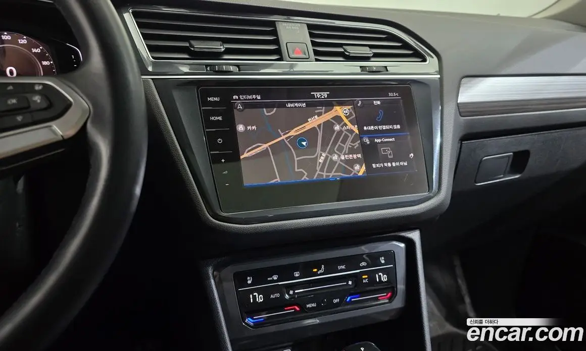 Volkswagen Tiguan 2022 2.0 автомат (гидро), фото 18 Volkswagen Tiguan 2022 2.0 автомат (гидро), фото 18