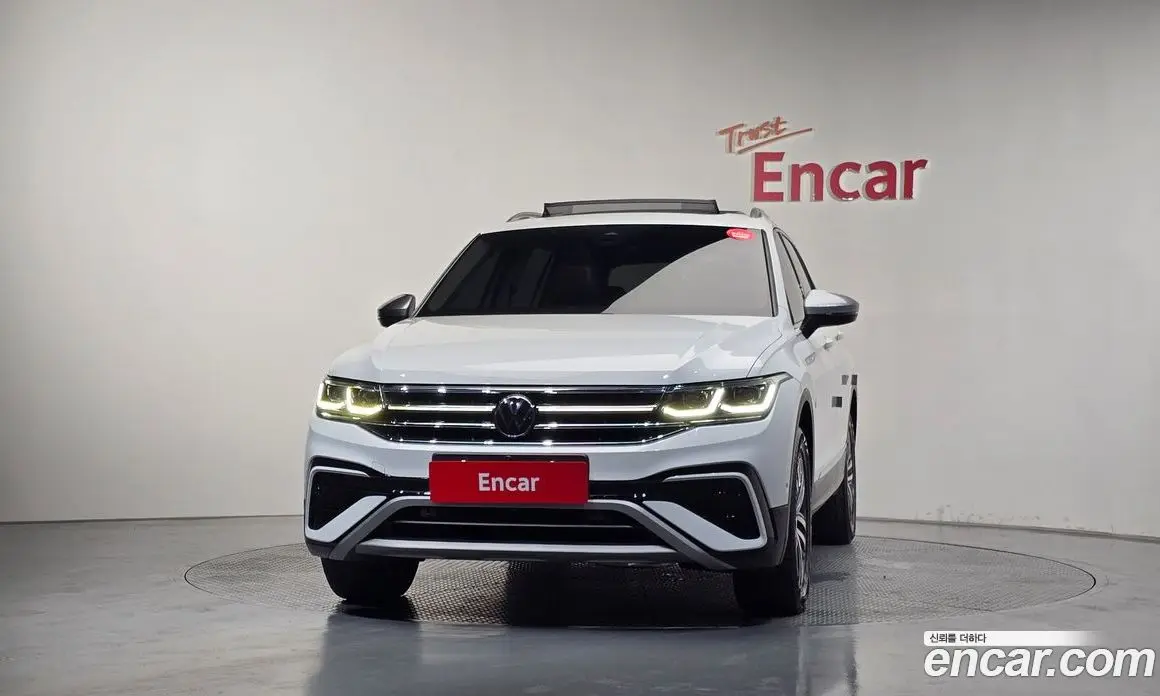 Volkswagen Tiguan 2022 2.0 автомат (гидро), фото 3 Volkswagen Tiguan 2022 2.0 автомат (гидро), фото 3