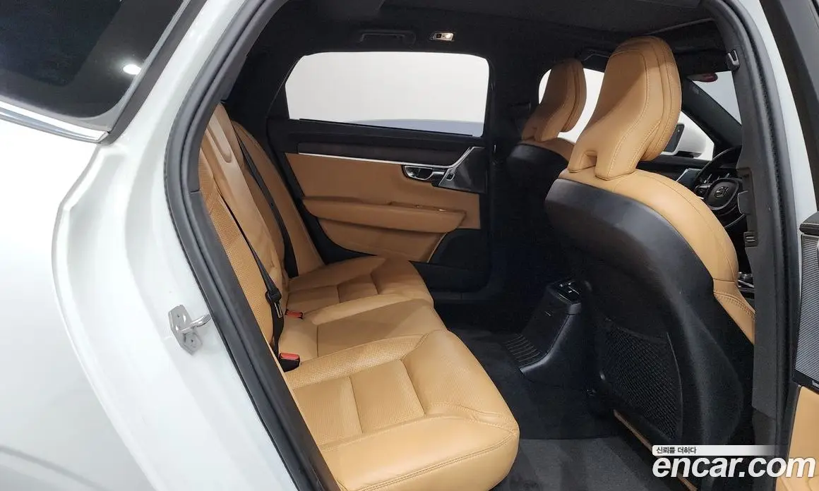 Volvo S90 2021 2.0 автомат (гидро), фото 17 Volvo S90 2021 2.0 автомат (гидро), фото 17